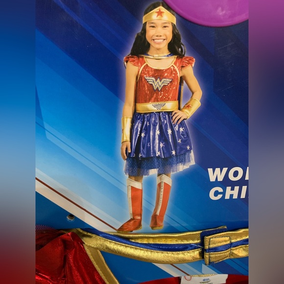 Child SuperGirl Costume includes: Dress,Cape,Cuffs,Belt,Headband & shoe covers - Picture 1 of 3